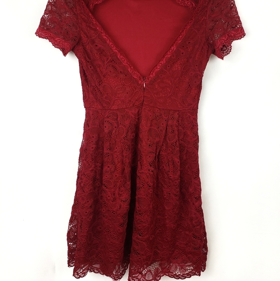 Lulus Red Lace Keyhole Back Mini Dress Size XS - Picture 3 of 8
